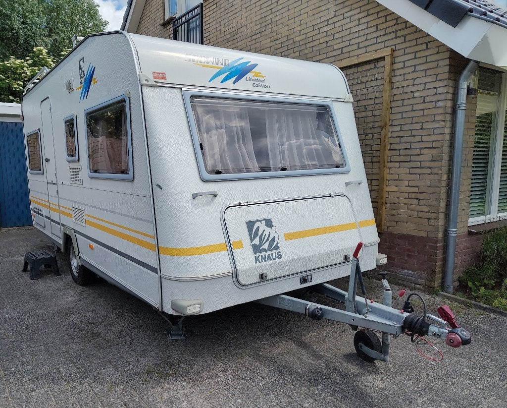 Knaus Südwind Limited Edition met mover en boiler, Caravans en Kamperen, Rondzit, Dwarsbed, 750 - 1000 kg, Particulier