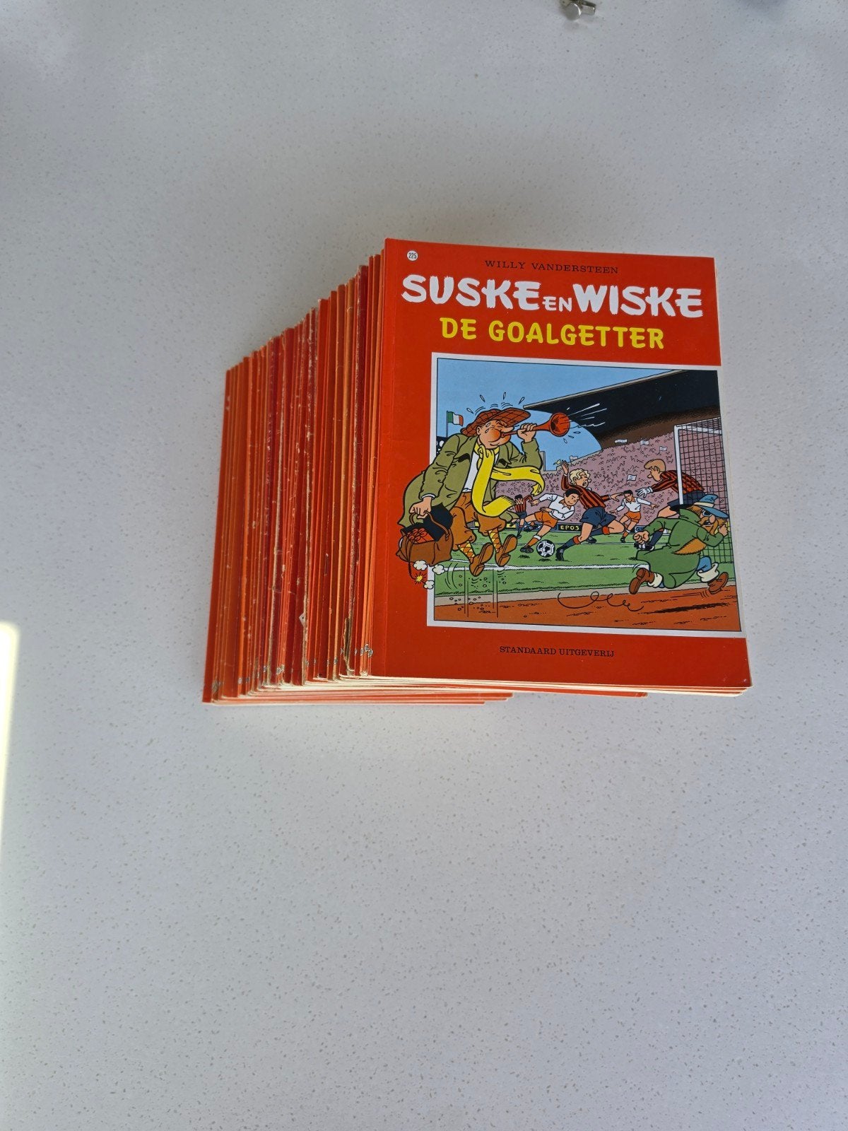 46 Suske en Wiske stripboeken, Meerdere stripboeken, Ophalen of Verzenden, Gelezen
