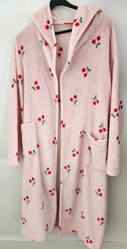 shein pluche kersenprint badjas+ochtenjas met capuchon, Shein, Ophalen of Verzenden, Zo goed als nieuw, Maat 42/44 (L)