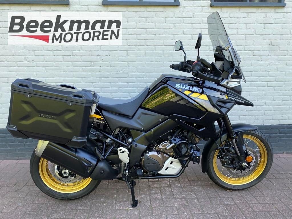 SUZUKI V-STROM 1050 XT (bj 2023) 3,845 km VSTROM Kofferset, Motoren, Motoren | Suzuki, Bedrijf, Overig, meer dan 35 kW, 2 cilinders