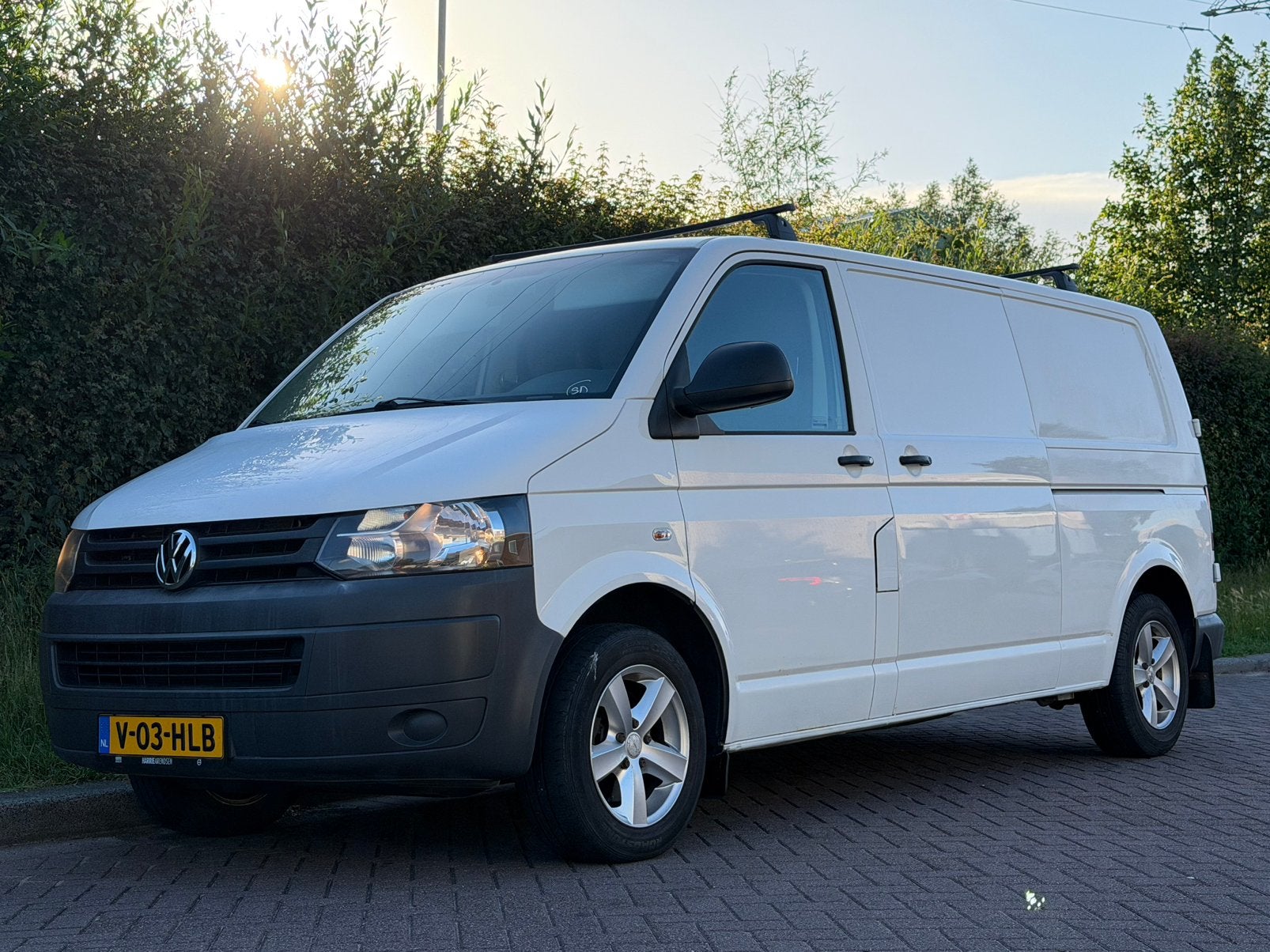Volkswagen Transporter L2 2.0 BENZINE | NWE APK | AIRCO NAVI, Voorwielaandrijving, Euro 5, Stof, Zwart