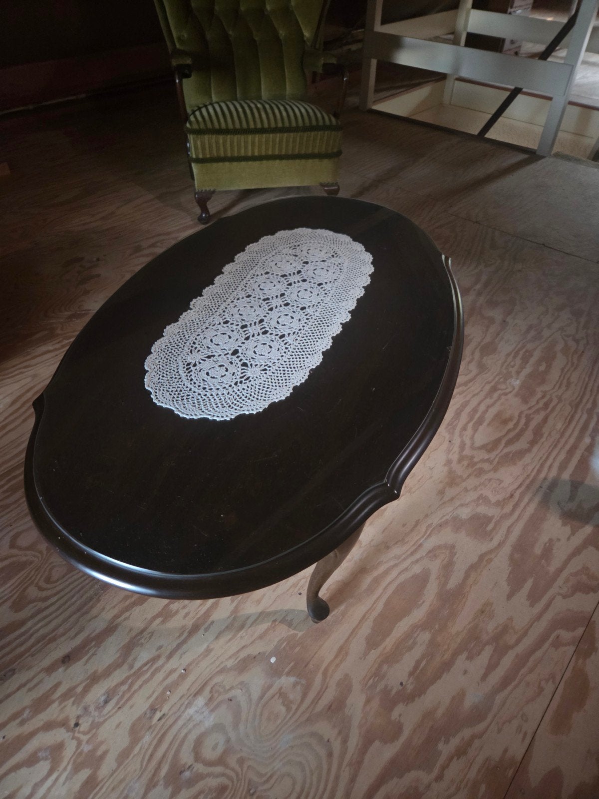 Ovale salontafel met sierlijke poten, Antiek en Kunst, Ophalen