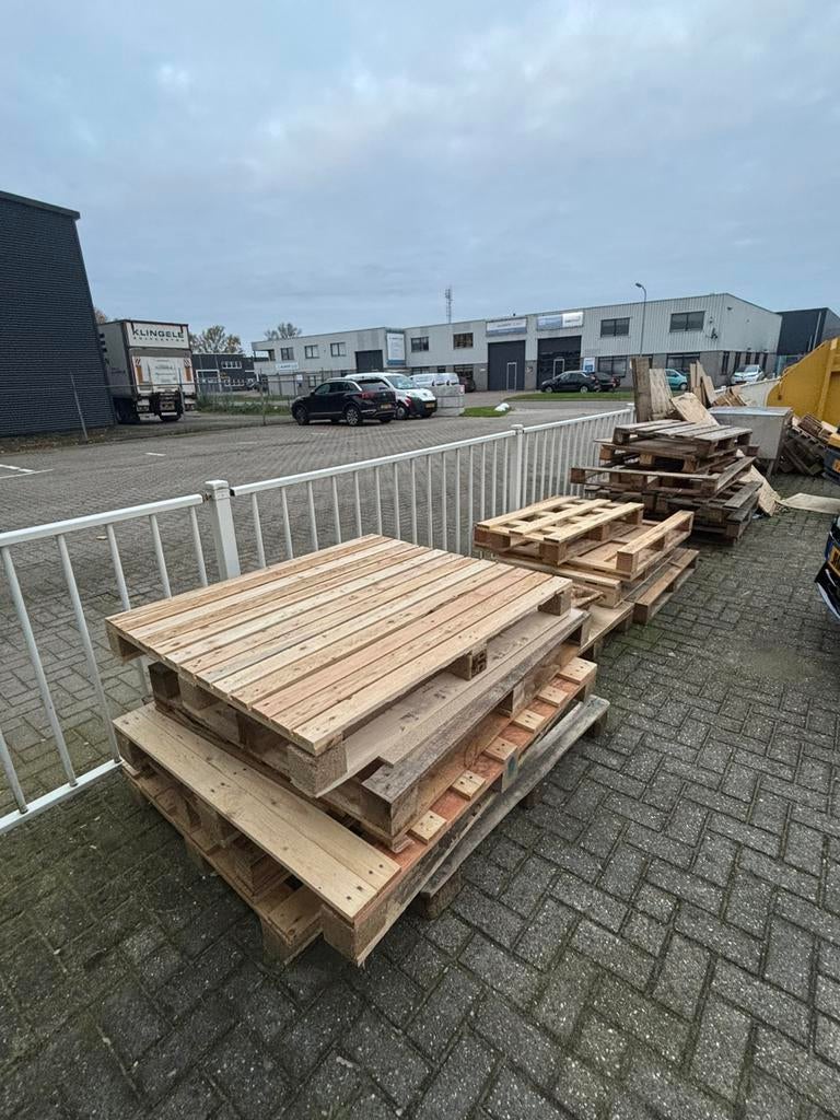 Gratis wegwerppallets Elst, Doe-het-zelf en Verbouw, Hout en Planken, Gebruikt, Pallet, Overige houtsoorten, Minder dan 200 cm