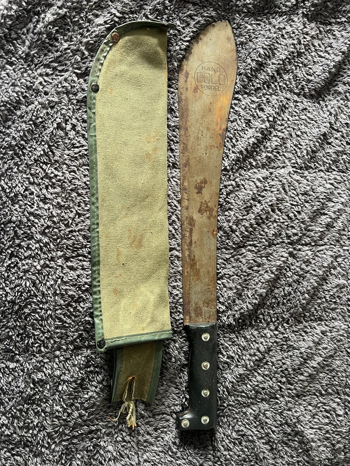 Vintage Hand Bolo Forged Japan 50 cm met foudraal, Ophalen of Verzenden, Overige soorten, Mes of Dolk