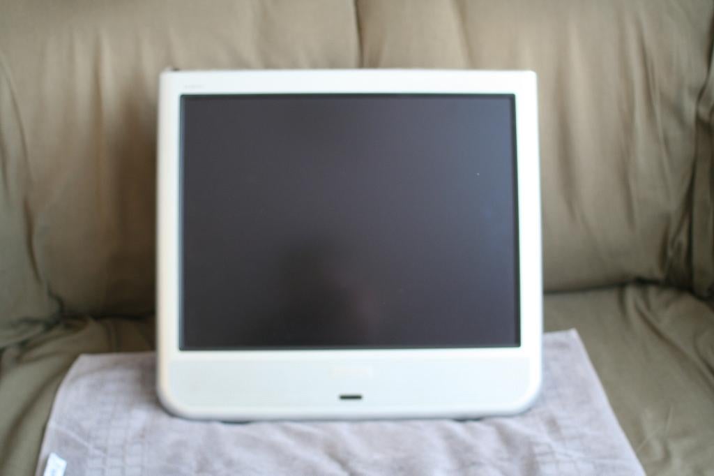 Philips kleuren tv met ingebouwde radio en afstandsbediening, Audio, Tv en Foto, Televisies, Ophalen, Philips, 50 Hz, Niet werkend