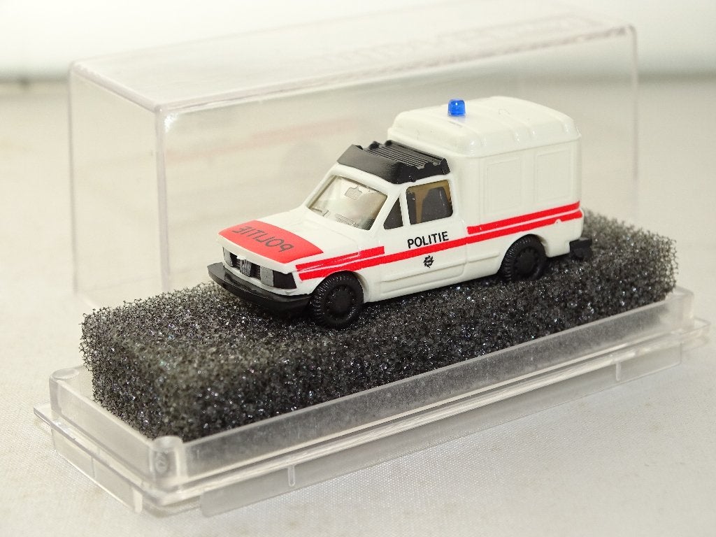 1/87 Praline Fiat  Fiorino Politie, Ophalen of Verzenden, Nieuw, Auto, Overige merken