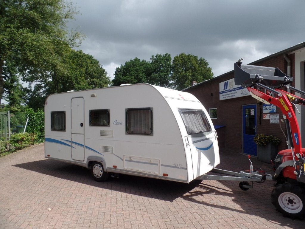 Bürstner 435 TS Premio Plus Vast bed/ Standaard zit, Caravans en Kamperen, Caravans, Standaardzit, Dwarsbed, Bedrijf, 750 - 1000 kg