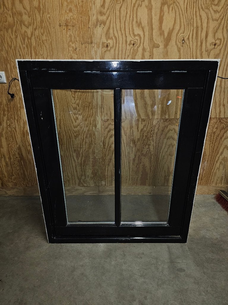 Hardhouten uitzet raamkozijn met dubbel glas, Gebruikt, Raamkozijn, Inclusief glas, 75 tot 150 cm