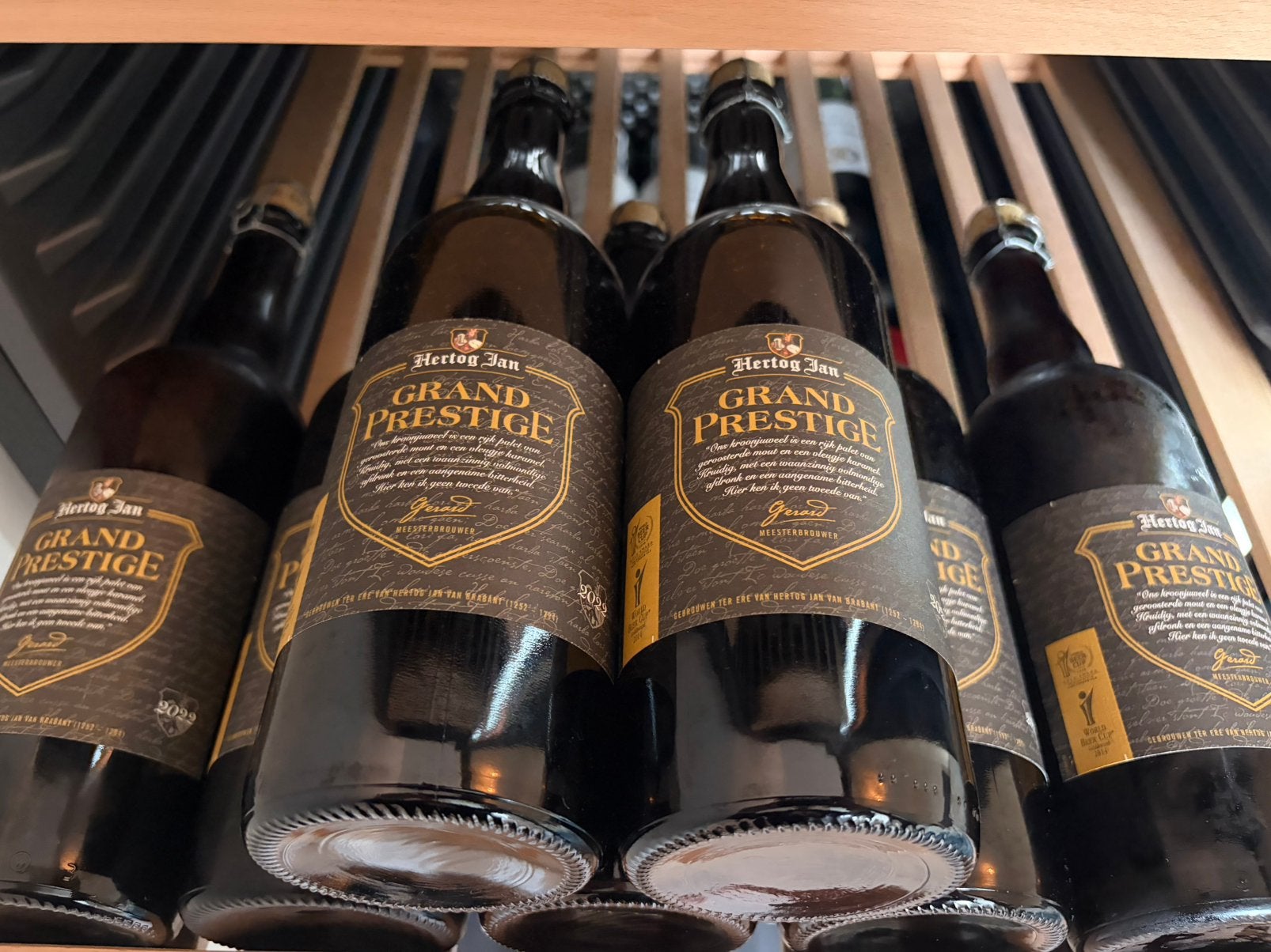 Hertog Jan Grand Prestige 6x2022 & 3x2023, Verzamelen, Biermerken, Ophalen of Verzenden, Zo goed als nieuw, Flesje(s), Hertog Jan