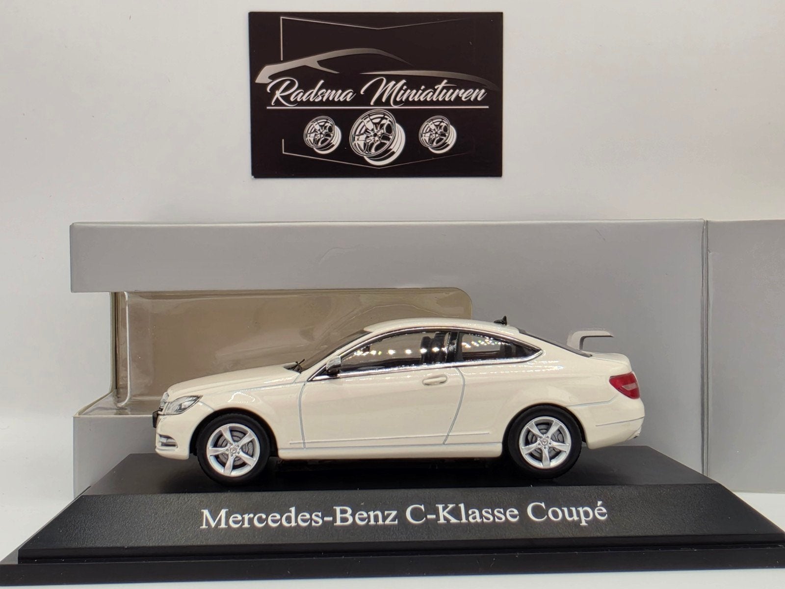 Mercedes-Benz C-Klasse Coupe W204 Facelift - 1:43 Norev, Hobby en Vrije tijd, Modelauto's | 1:43, Auto, Norev, Ophalen of Verzenden