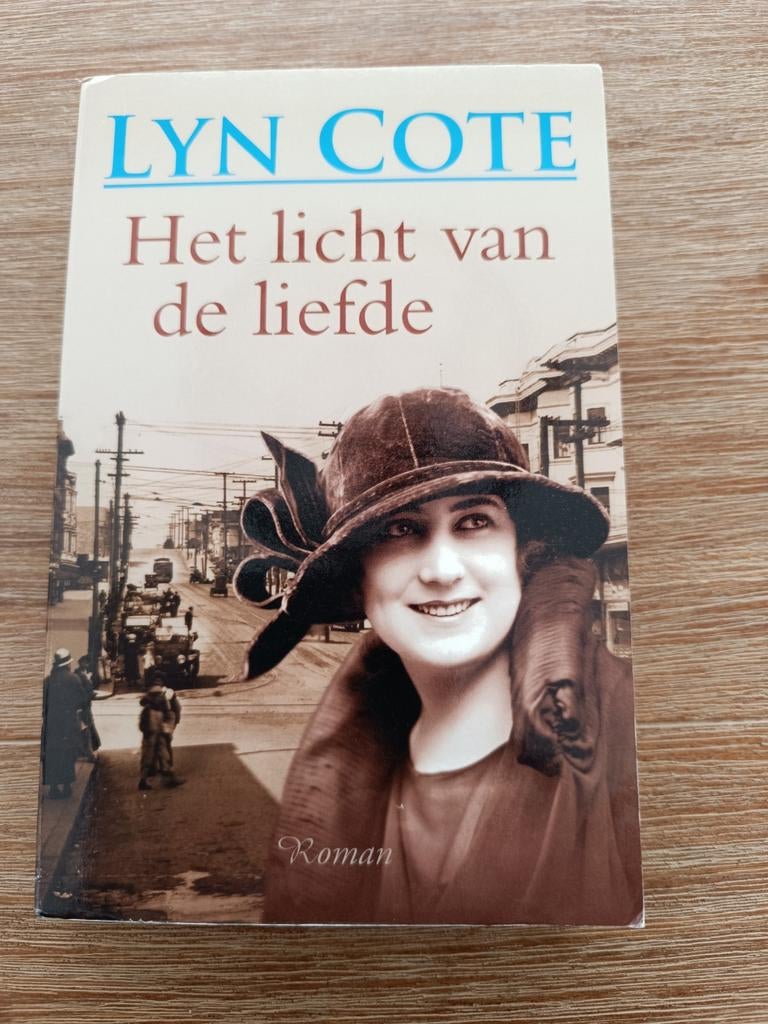 L. Cote - Het licht van de liefde, Boeken, Ophalen of Verzenden, Zo goed als nieuw, L. Cote