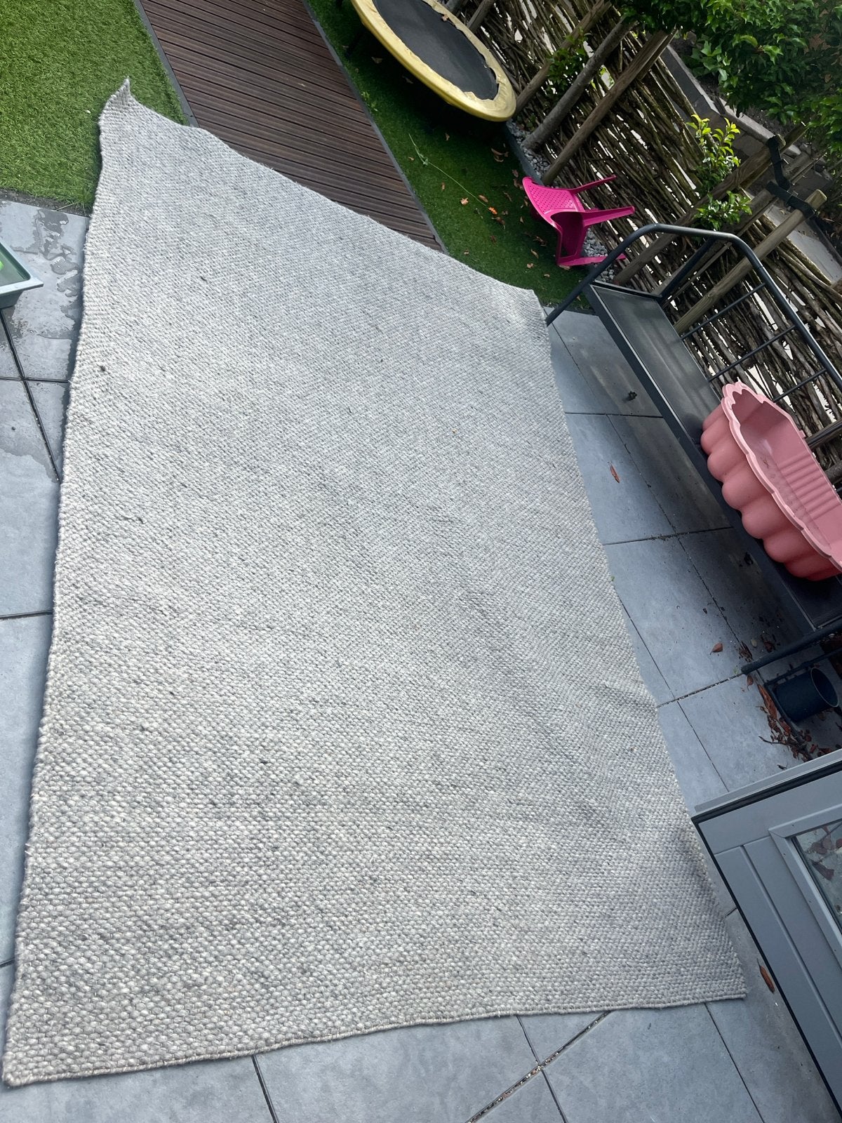 Gratis handgemaakt vloerkleed (190x280 cm) - zelf reinigen, Huis en Inrichting, Stoffering | Tapijten en Kleden, Ophalen, Gebruikt