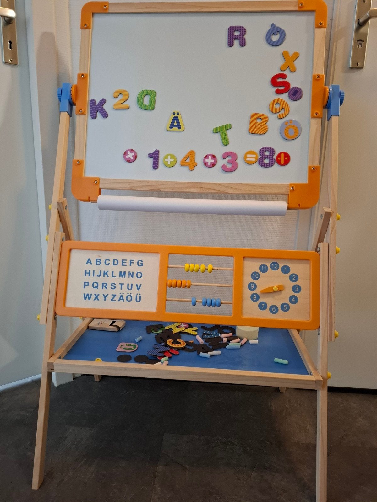 kinderschoolbord en magneetbord met toe behoren, Ophalen, Gebruikt, Krijtbord