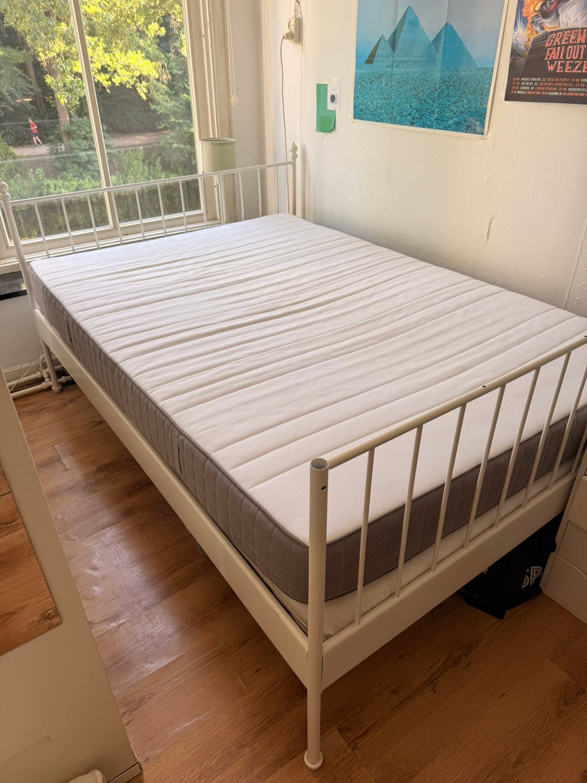 Bed en matras - 140x200m, Ophalen, Gebruikt, Wit, 140 cm