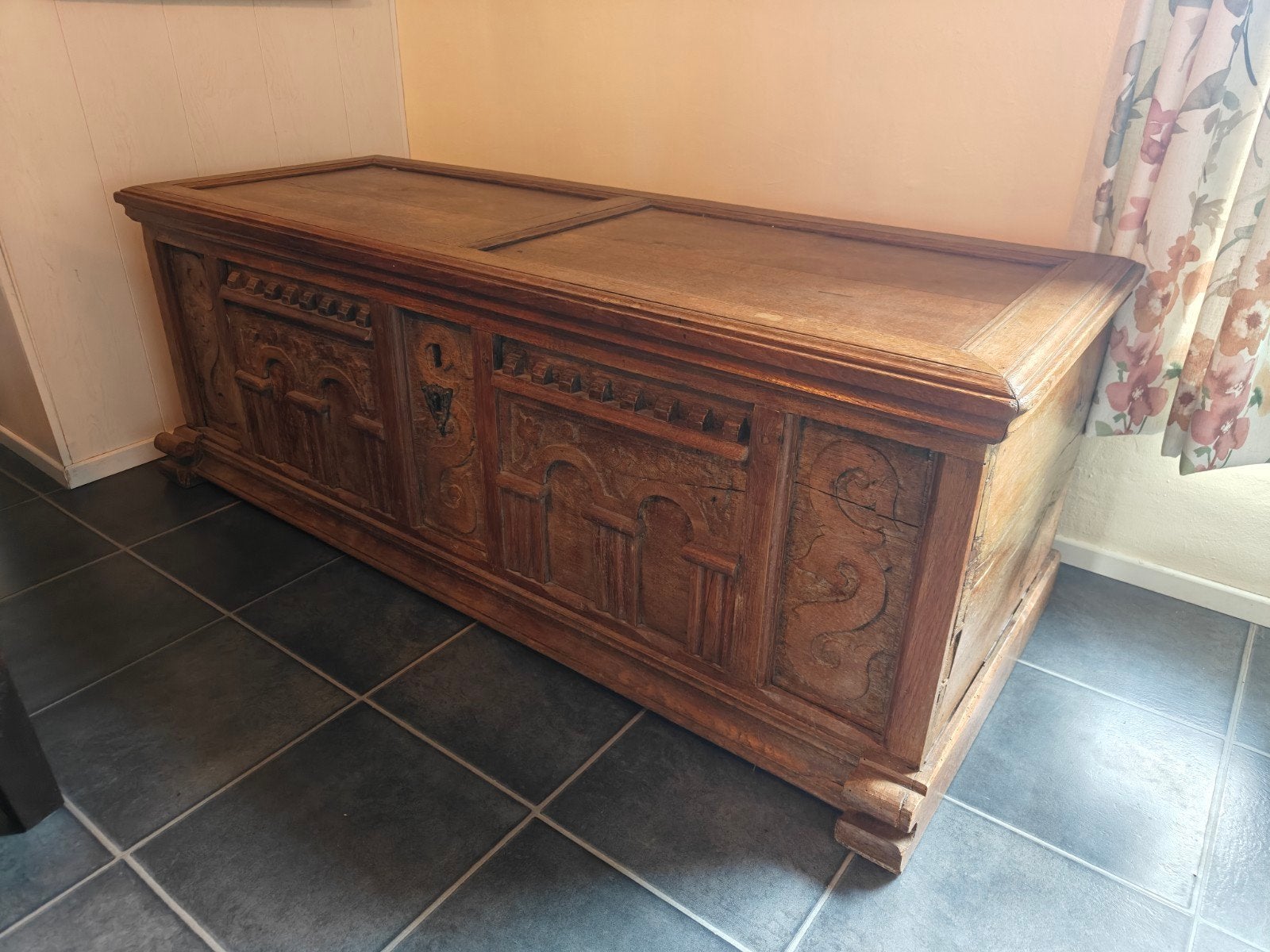 Antieke Spaanse dekenkist, Ophalen, 50 – 75, Gebruikt, 100 tot 150 cm