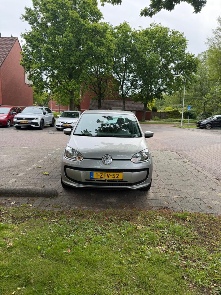 Volkswagen up! 1.0 44KW/60PK 5-DRS 2015 Grijs, Voorwielaandrijving, Stof, 840 kg, 4 stoelen