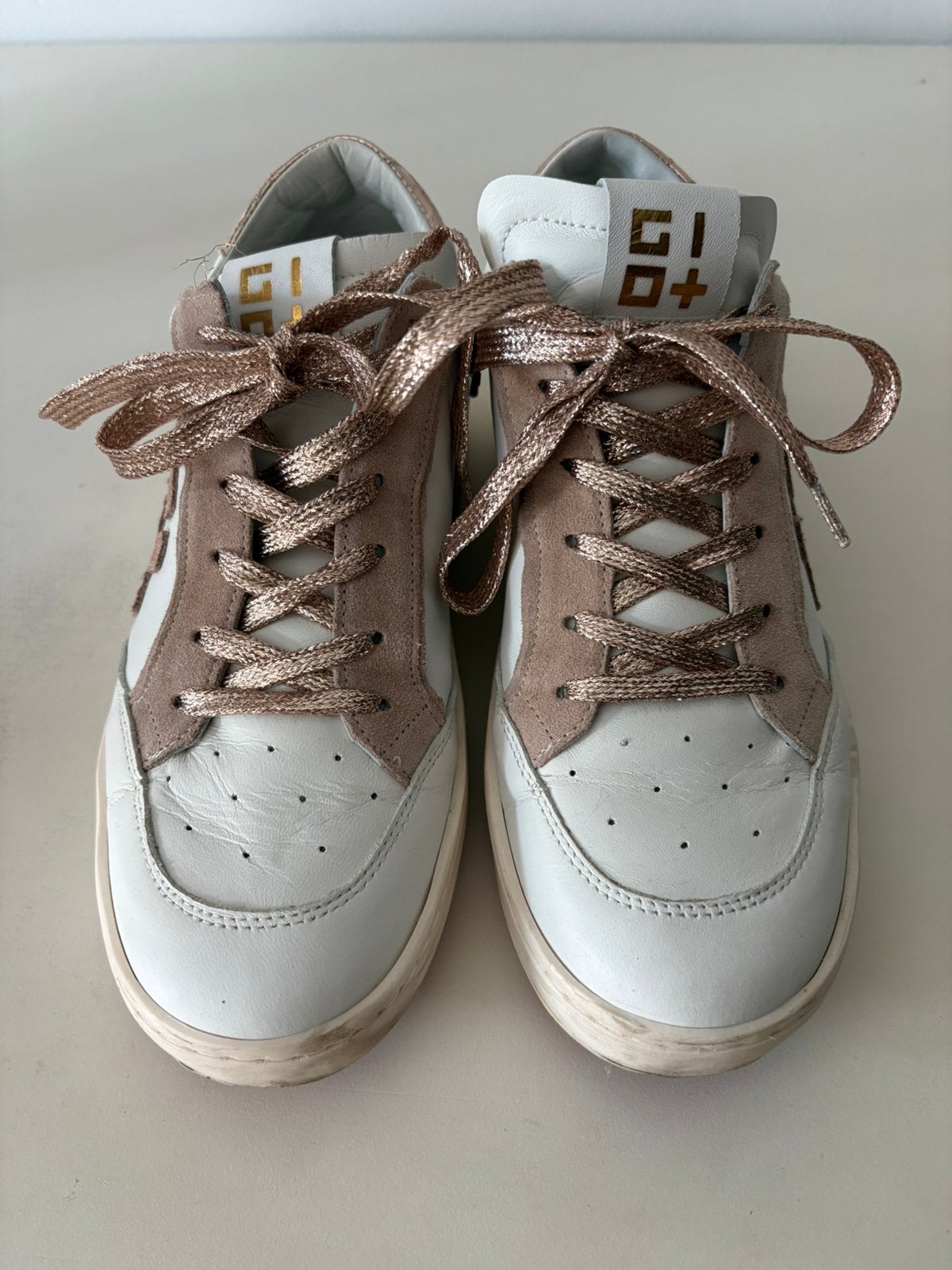 Sneakers Gio + wit met rose goud 39, Overige kleuren, Ophalen of Verzenden, Sneakers of Gympen, Gedragen