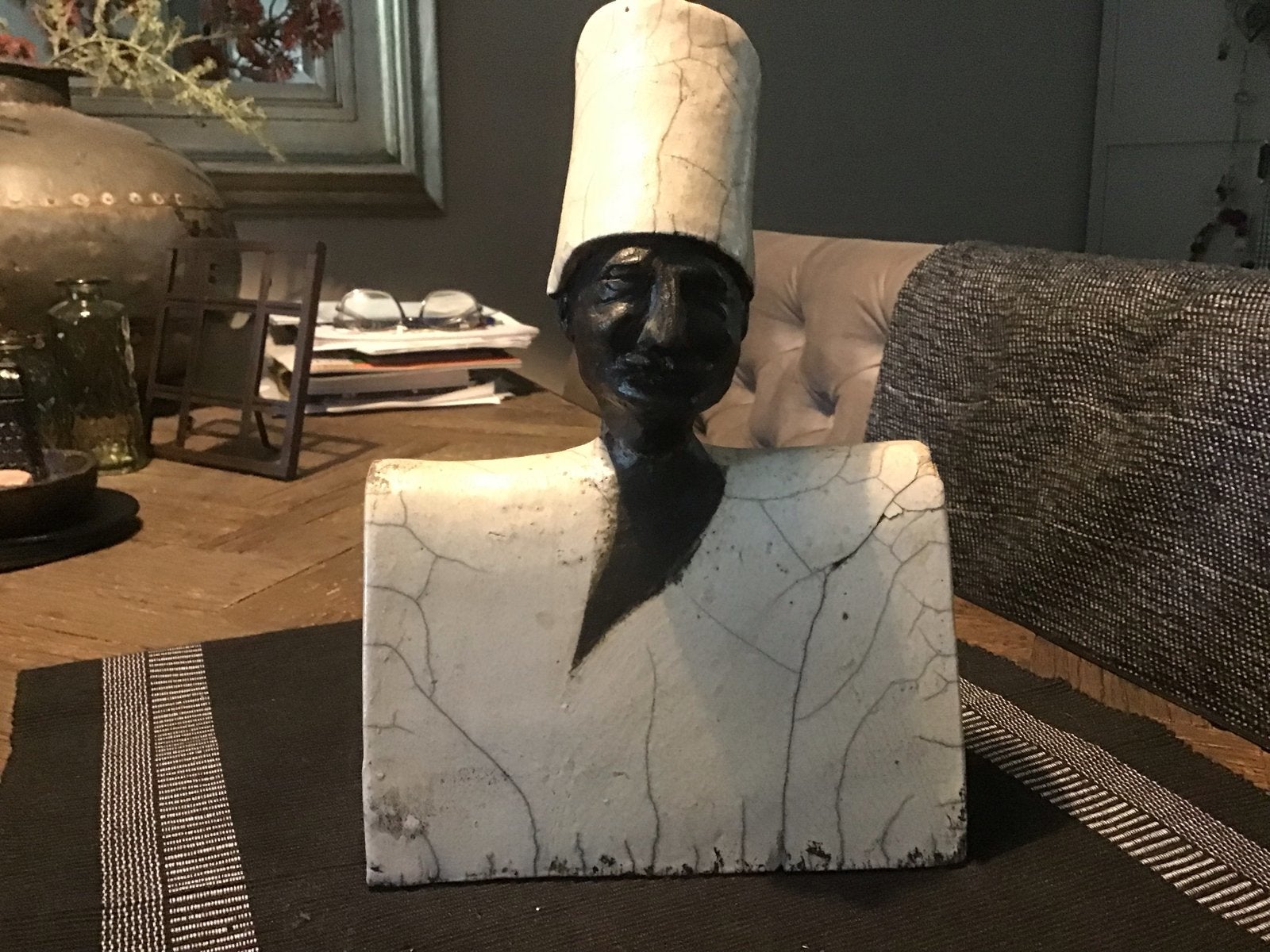 Handgemaakt klei beeld - Buste met hoed, Buste, Ophalen of Verzenden, Handgemaakt, 20 - 50 cm