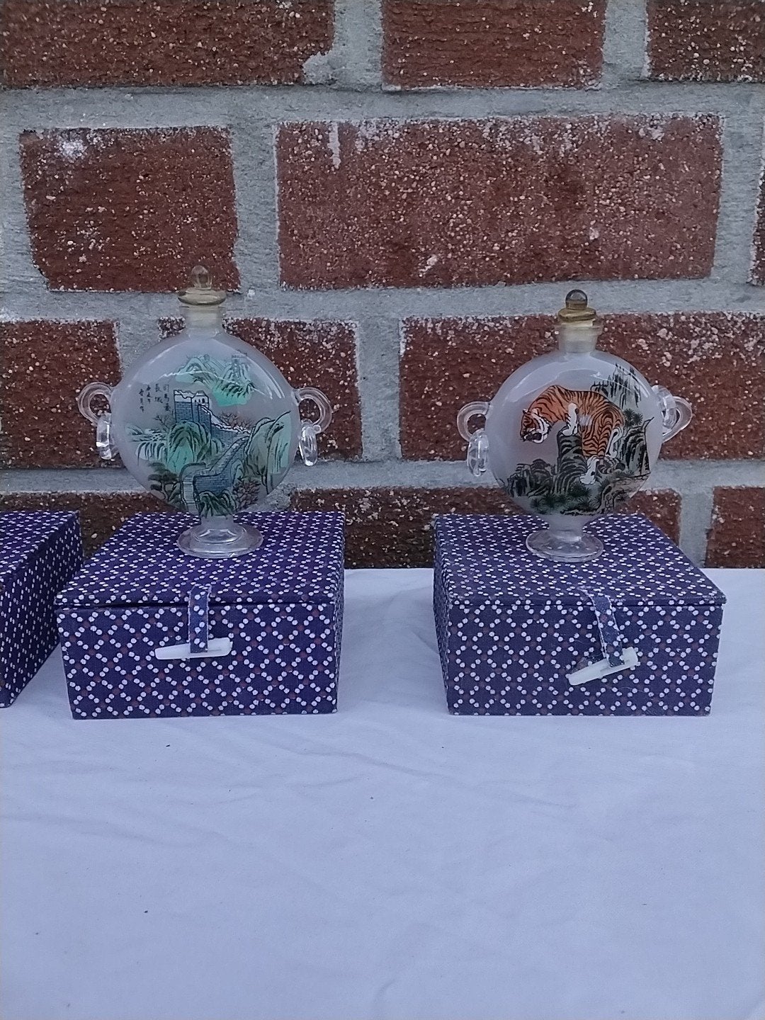 Set van 4 Chinese snuifflesjes met handgeschilderde motieven, Antiek en Kunst, Ophalen of Verzenden