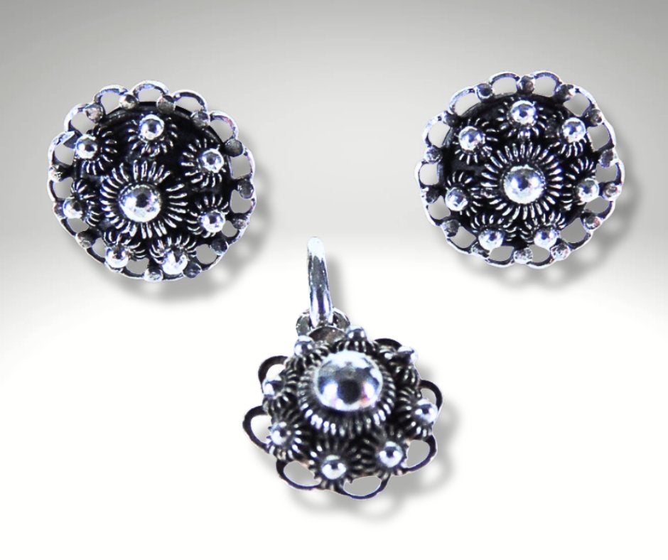 Mooie SET zilveren Zeeuwse knoop oorbellen en hanger!, Overige voorstellingen, Verzenden, Zo goed als nieuw, X