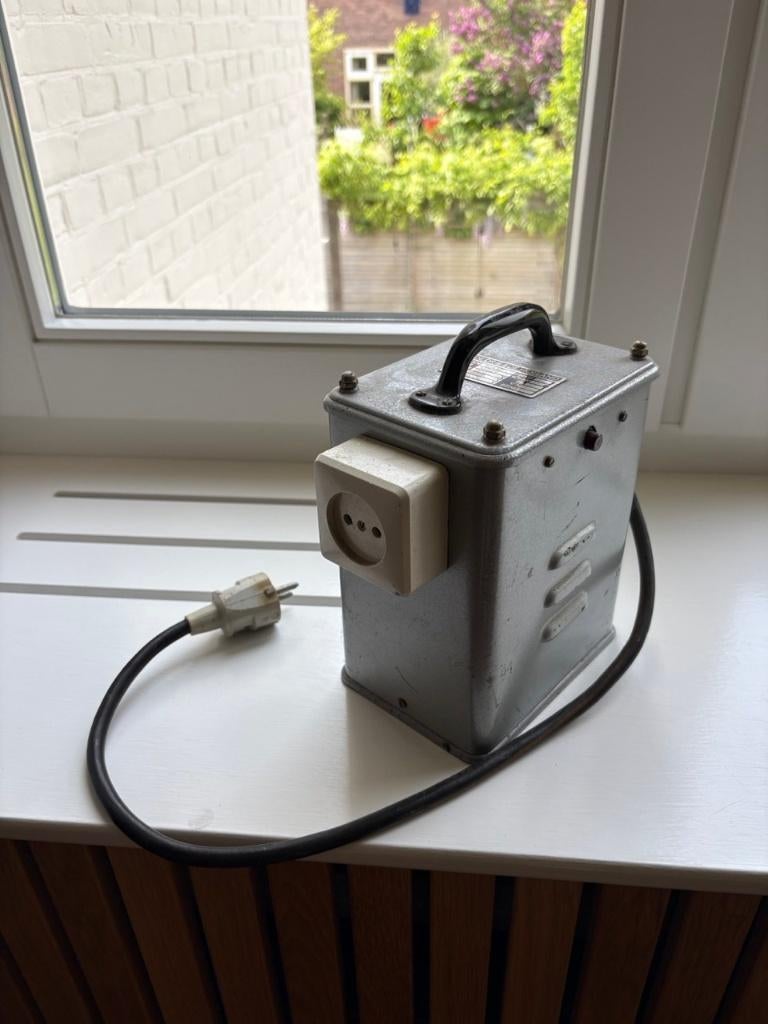 Scheidingstransformator De Drie Electronics Ede, Ophalen, Gebruikt