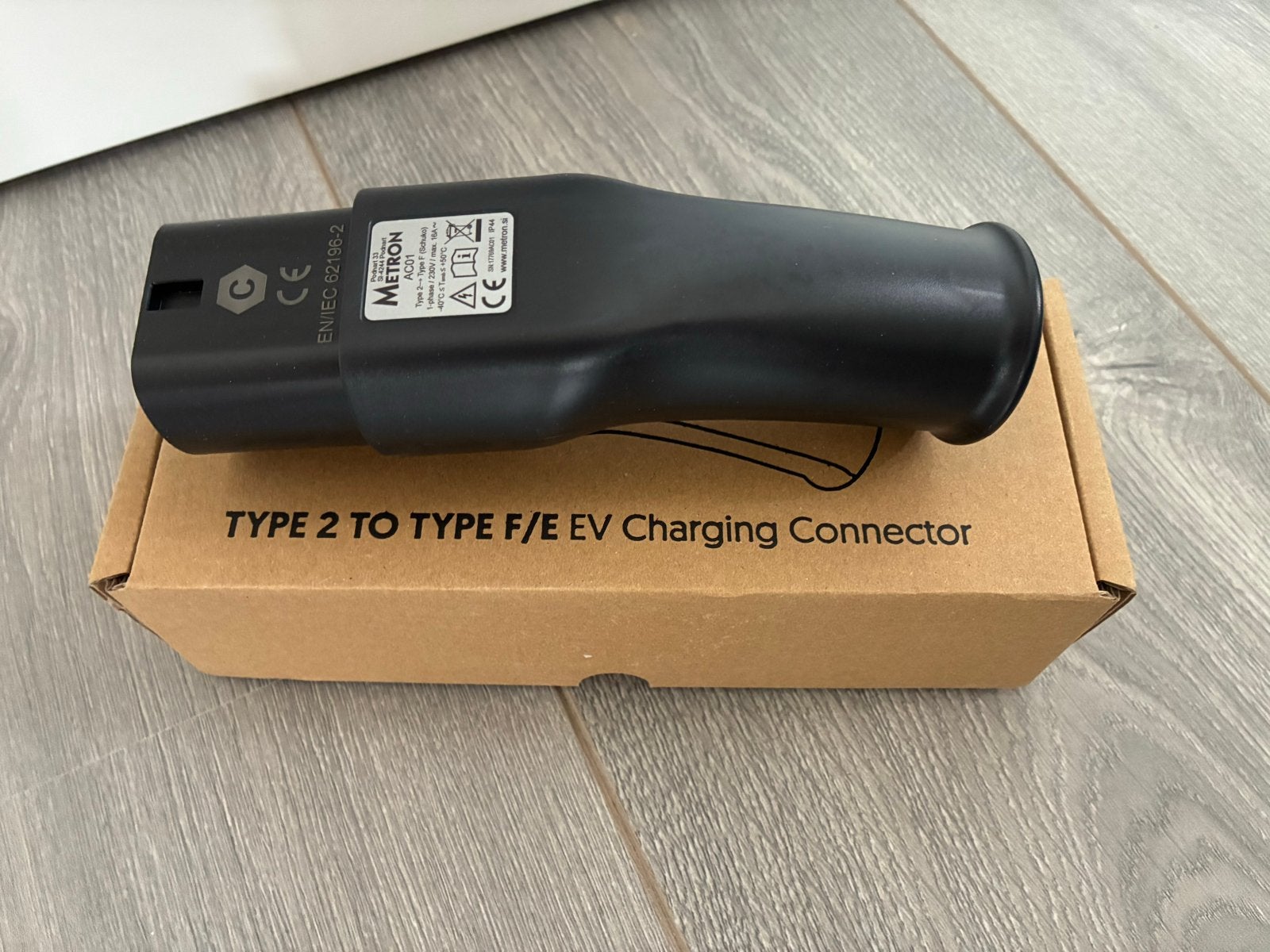 Metron Type 2 naar Schuko adapter (gewone stekker), Ophalen of Verzenden, Nieuw, Laadkabel