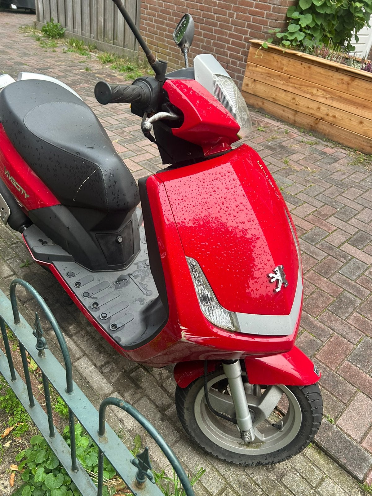 Peugeot Viva city Jet in tweetakt,bieden vanaf 350€, Fietsen en Brommers, Ophalen, Zo goed als nieuw, Benzine, Vivacity