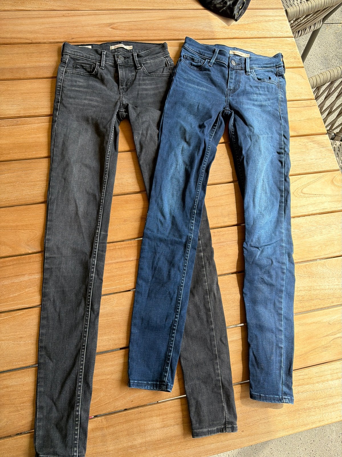 Levi's 710 Super Skinny Jeans - 2 stuks, Kleding | Dames, Spijkerbroeken en Jeans, Zo goed als nieuw, W27 (confectie 34) of kleiner