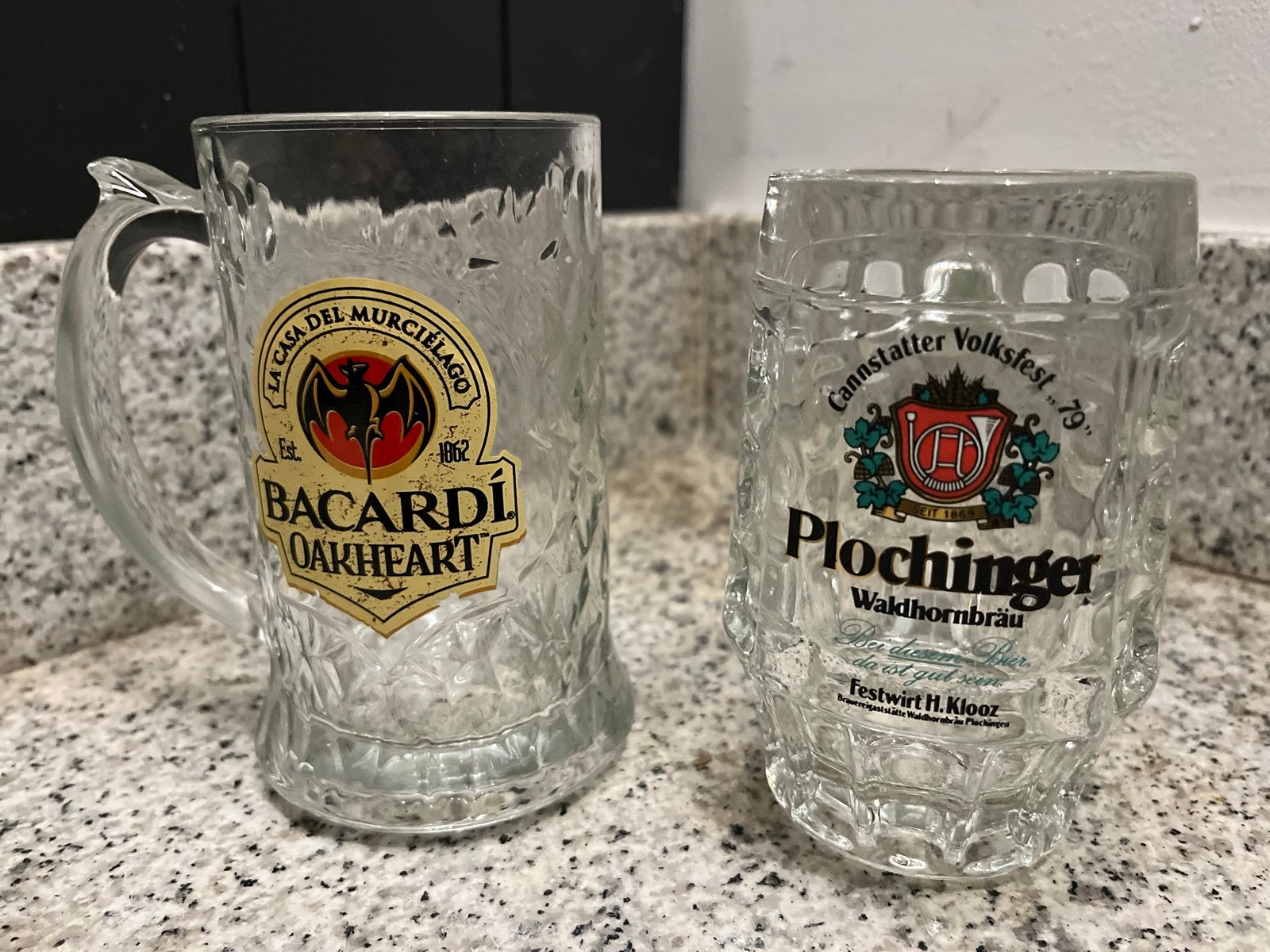 Set van 2 vintage bierpullen: Bacardi en Plochinger, Ophalen of Verzenden