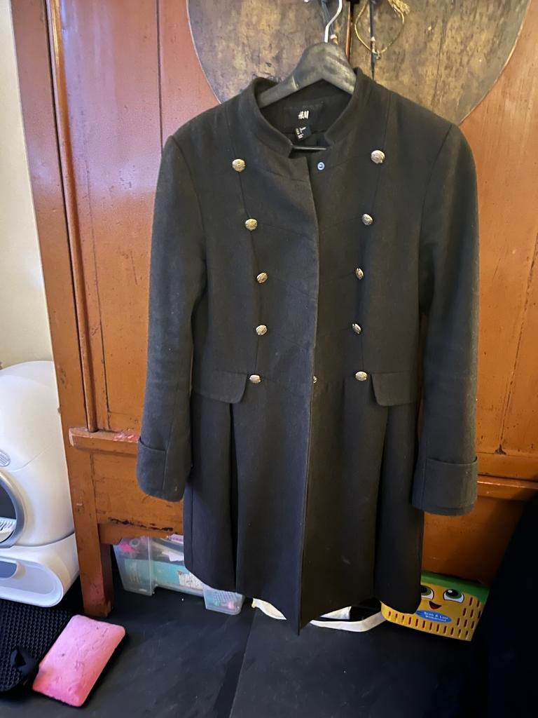 Mooie groen zwarte mantel van H&M, Kleding | Dames, Jassen | Winter, Ophalen of Verzenden, Gedragen, Maat 38/40 (M), Zwart