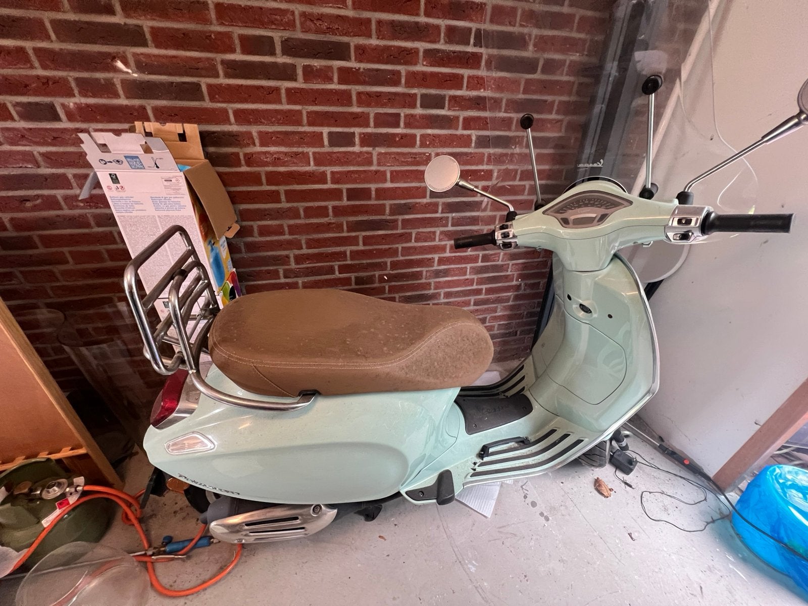 Vespa 2020, Ophalen, Zo goed als nieuw, Benzine, Vespa