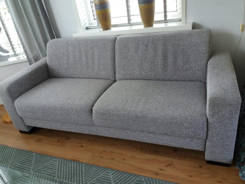 Comfortabele grijze tweezitsbank, Ophalen, 150 tot 200 cm, Tweepersoons, 75 tot 100 cm