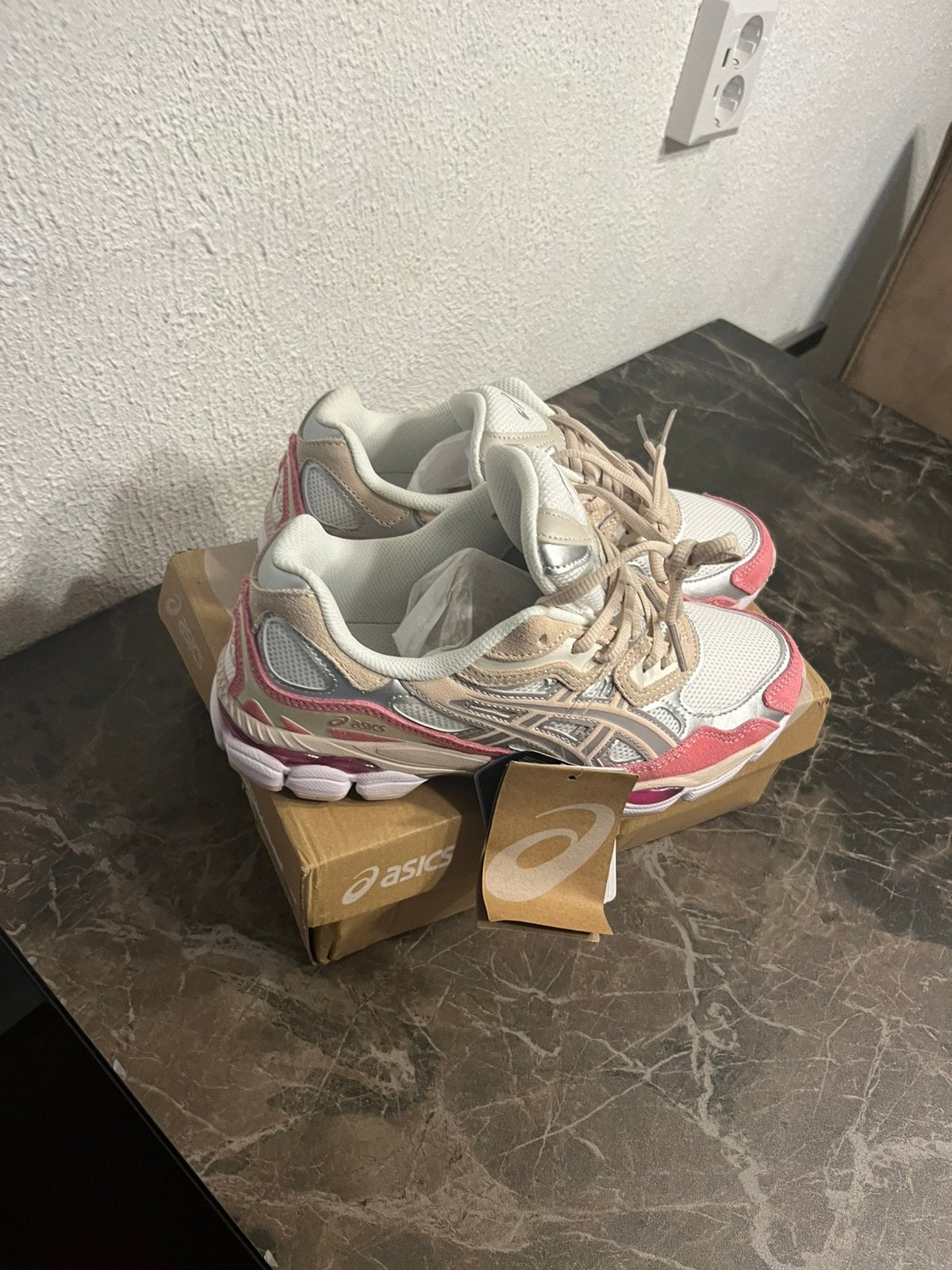 Asics, Ophalen of Verzenden, Zo goed als nieuw, Sportschoenen
