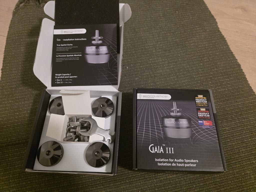 2 sets isoacoustics Gaia III