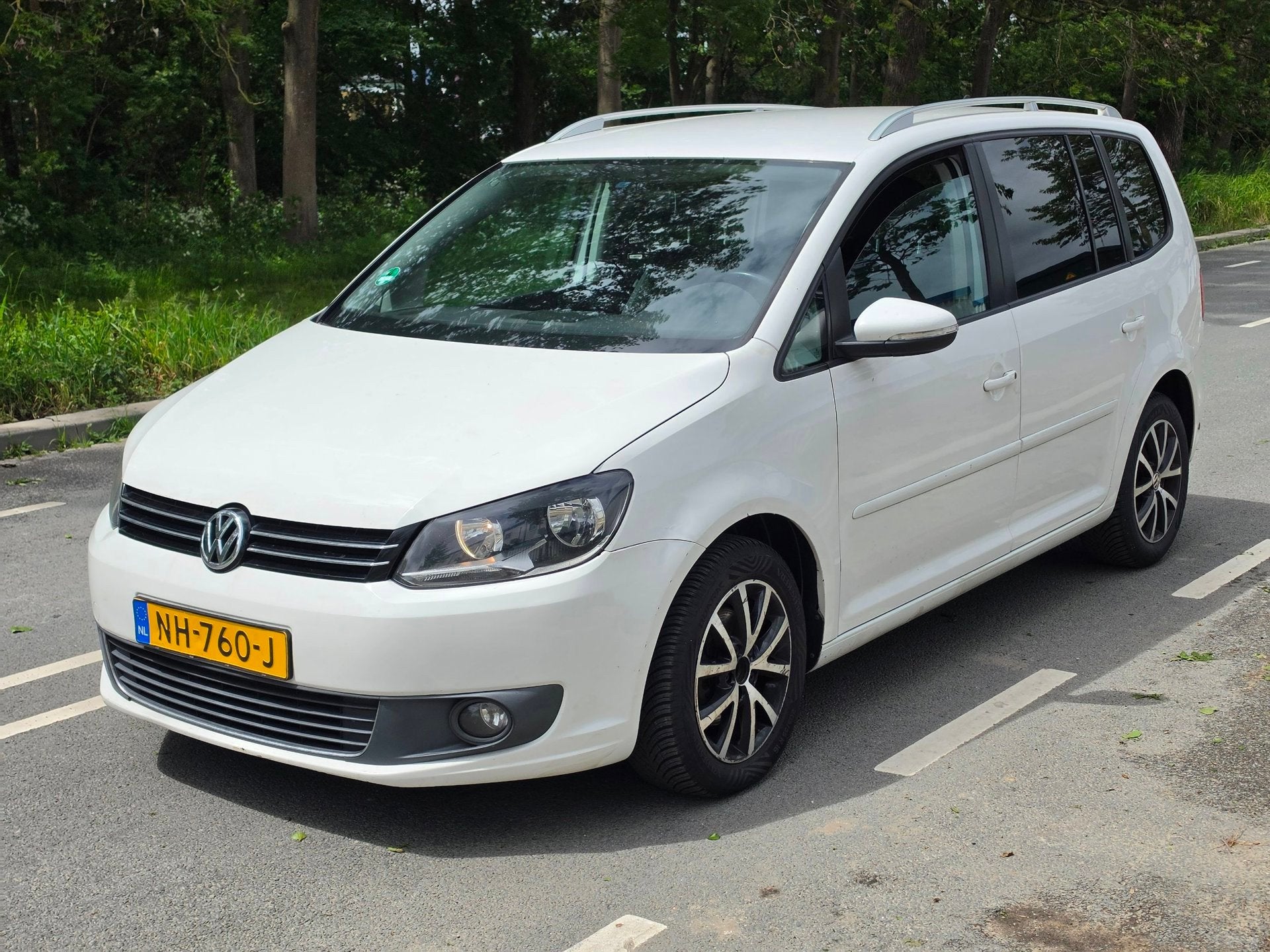 Volkswagen Touran 1.6 TDI Highline / AIRCO / DSG / 7 ZITS, Auto's, Euro 5, Gebruikt, 4 cilinders, Alcantara