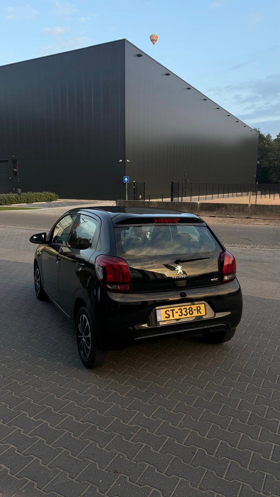 Peugeot 108 – 64.000 km – Apple CarPlay – LED – Airco, Auto's, Voorwielaandrijving, Dealer onderhouden, Stof, USB