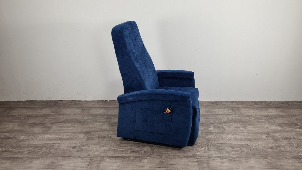Foto 4 van Luxe sta-op stoel huren €70,- pm