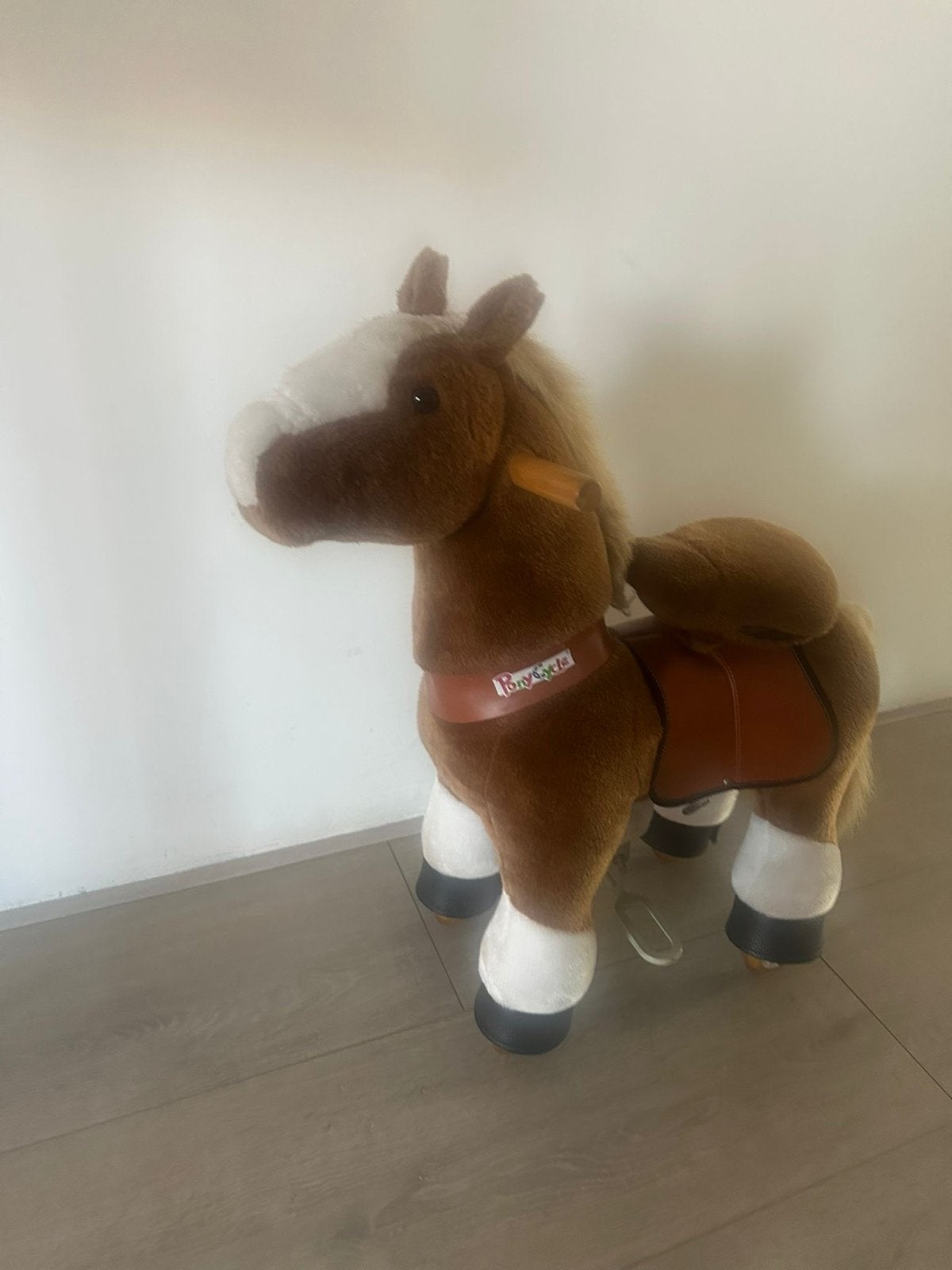 PonyCycle rijpaard bruin met wit, zo goed als nieuw, Ophalen, Zo goed als nieuw, Jongen of Meisje