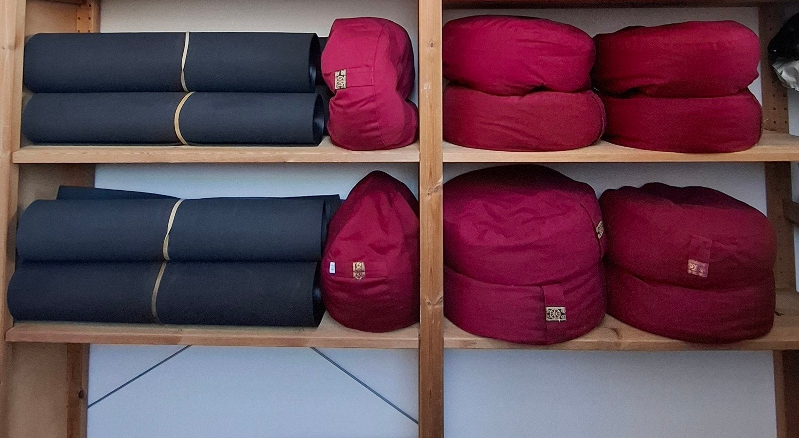 Set: 6 yogamatten natuurrubber + 10 meditatie kussens, Sport en Fitness, Yoga en Pilates, Ophalen