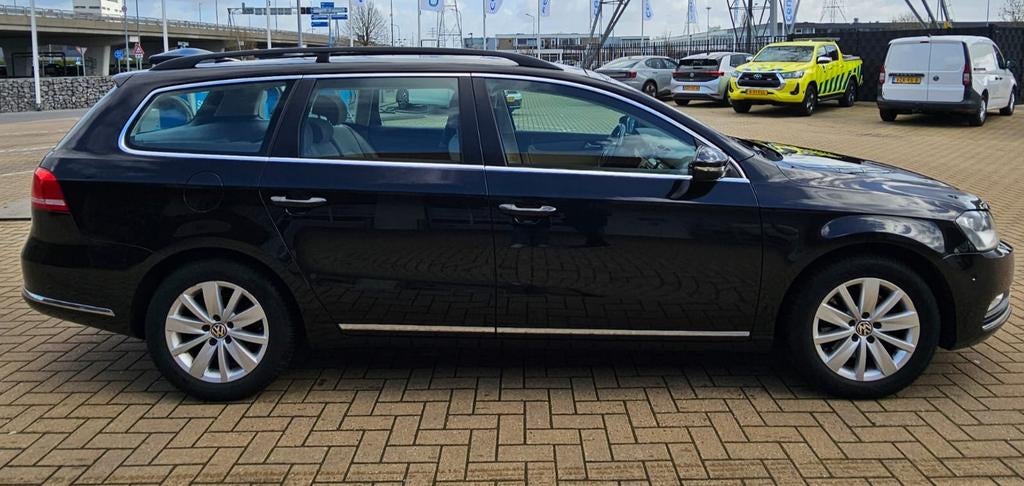 Volkswagen Passat 1.4 TSI 90KW Variant DSG 2014 Zwart, Auto's, Volkswagen, Beige, Origineel Nederlands, Particulier, 750 kg