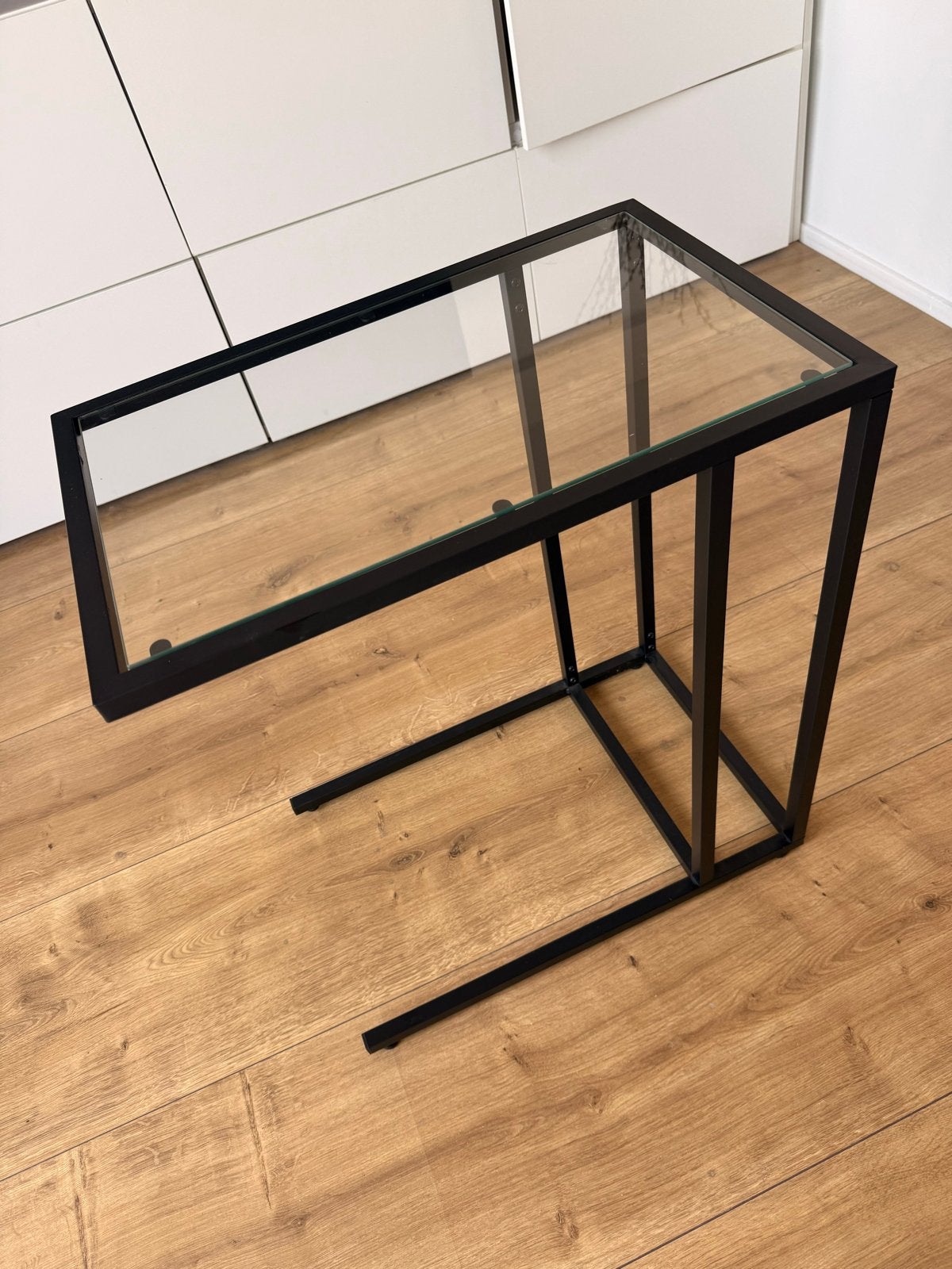 IKEA zwarte bijzet tafel met glas, Ophalen, Minder dan 45 cm, Minder dan 55 cm, Gebruikt