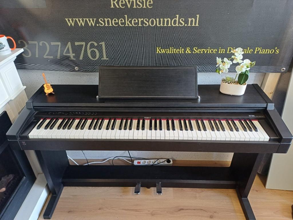 Roland HP-1700L digitale piano-Gratis bezorging bij VP., Muziek en Instrumenten, Gebruikt, ., Zwart, Ophalen of Verzenden