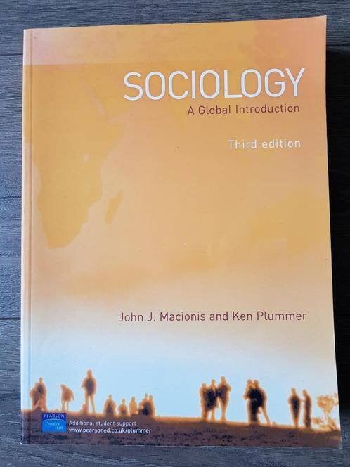 (W) Boek HBO / WO : Sociology - A Global Introduction, Zo goed als nieuw, John J. Macionis en Ken Plummer, Beta, HBO