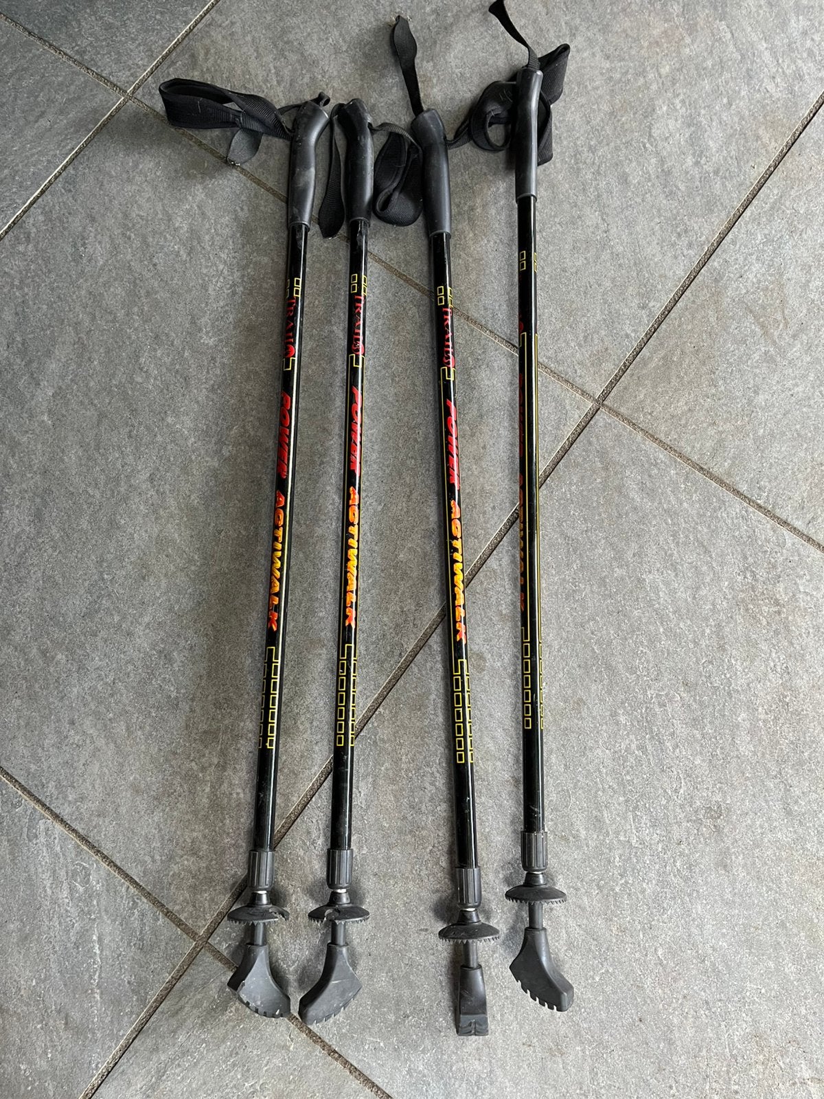 Nordic walking stokken TRAIL. 140cm, Ophalen, Zo goed als nieuw, Wandelstok