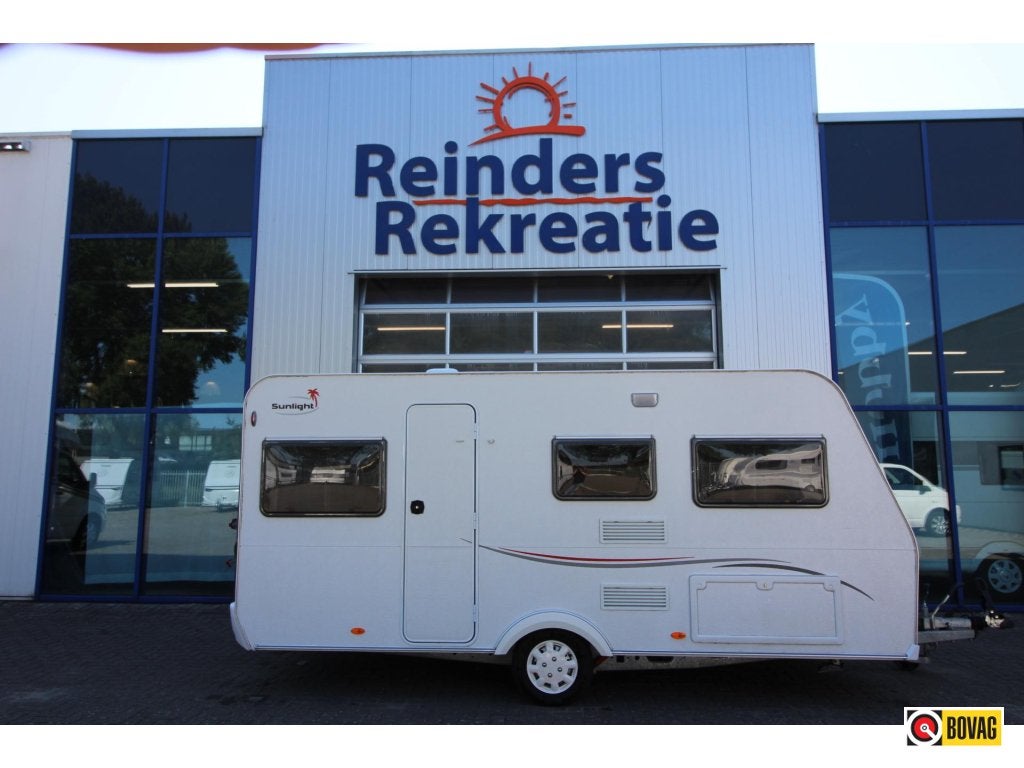 Sunlight C 44 D Fietsenrek, Luifel,, Caravans en Kamperen, Caravans, Rondzit, Dwarsbed, Bedrijf, Tot en met 4