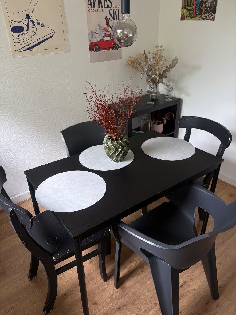 Ikea eating table with 4 chairs, Ophalen, Gebruikt, 100 tot 150 cm, 50 tot 100 cm
