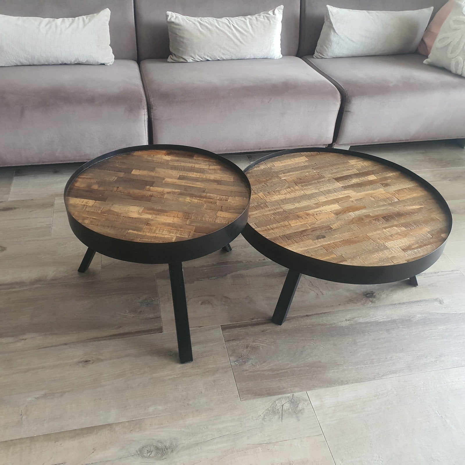 Set van 2 ronde salontafels - Mangohout en Metaal