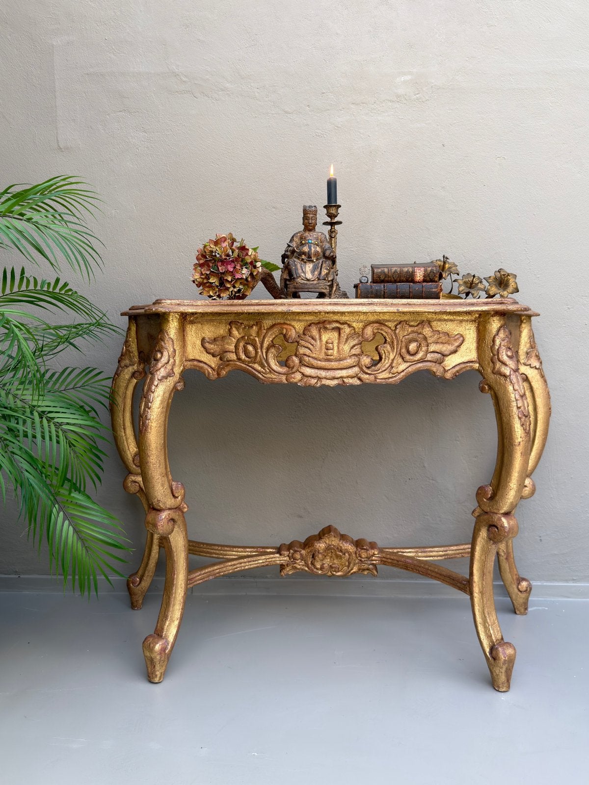 Prachtige barok sidetable in een oud gouden kleur, Ophalen, Overige materialen, 100 tot 150 cm, Zo goed als nieuw