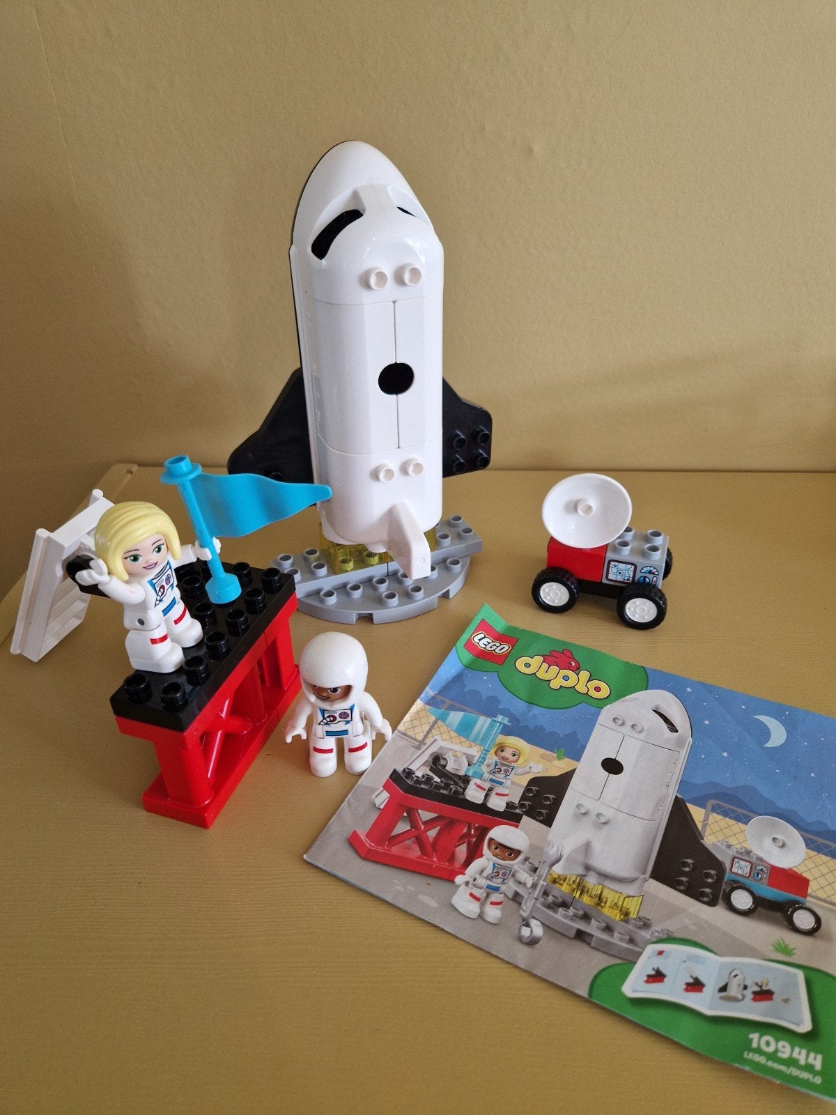 Lego Duplo Ruimte Shuttle Set 10944 met Astronauten, Compleet, Overige thema's, Ophalen of Verzenden, Zo goed als nieuw