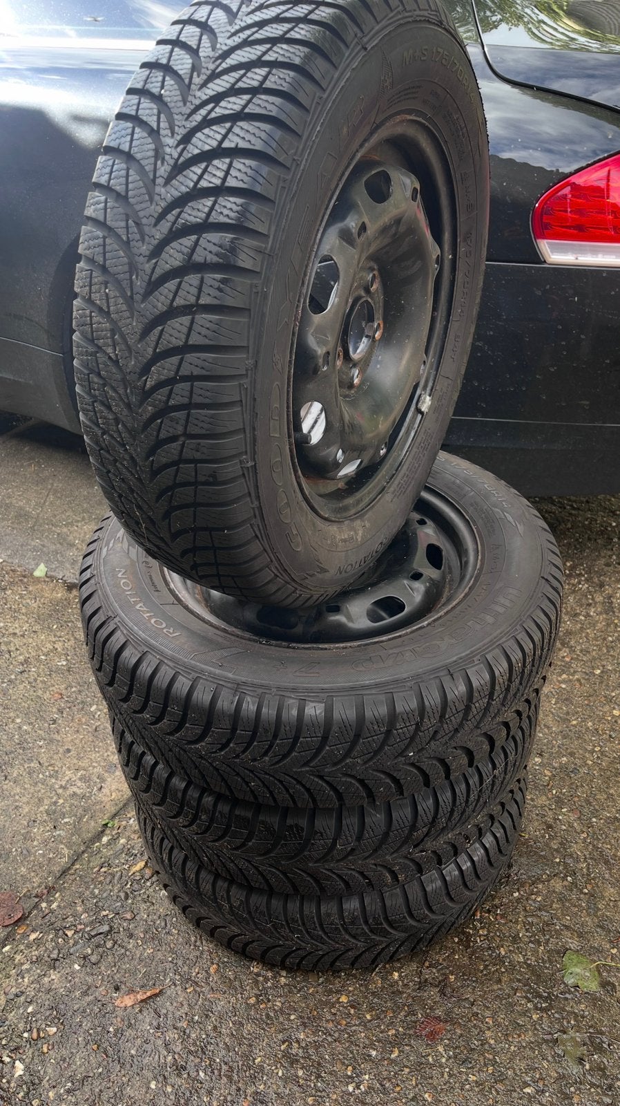 Volkswagen Polo velgen + Goodyear winterbanden 7.5mm, Ophalen, 14 inch, Gebruikt, 175 mm